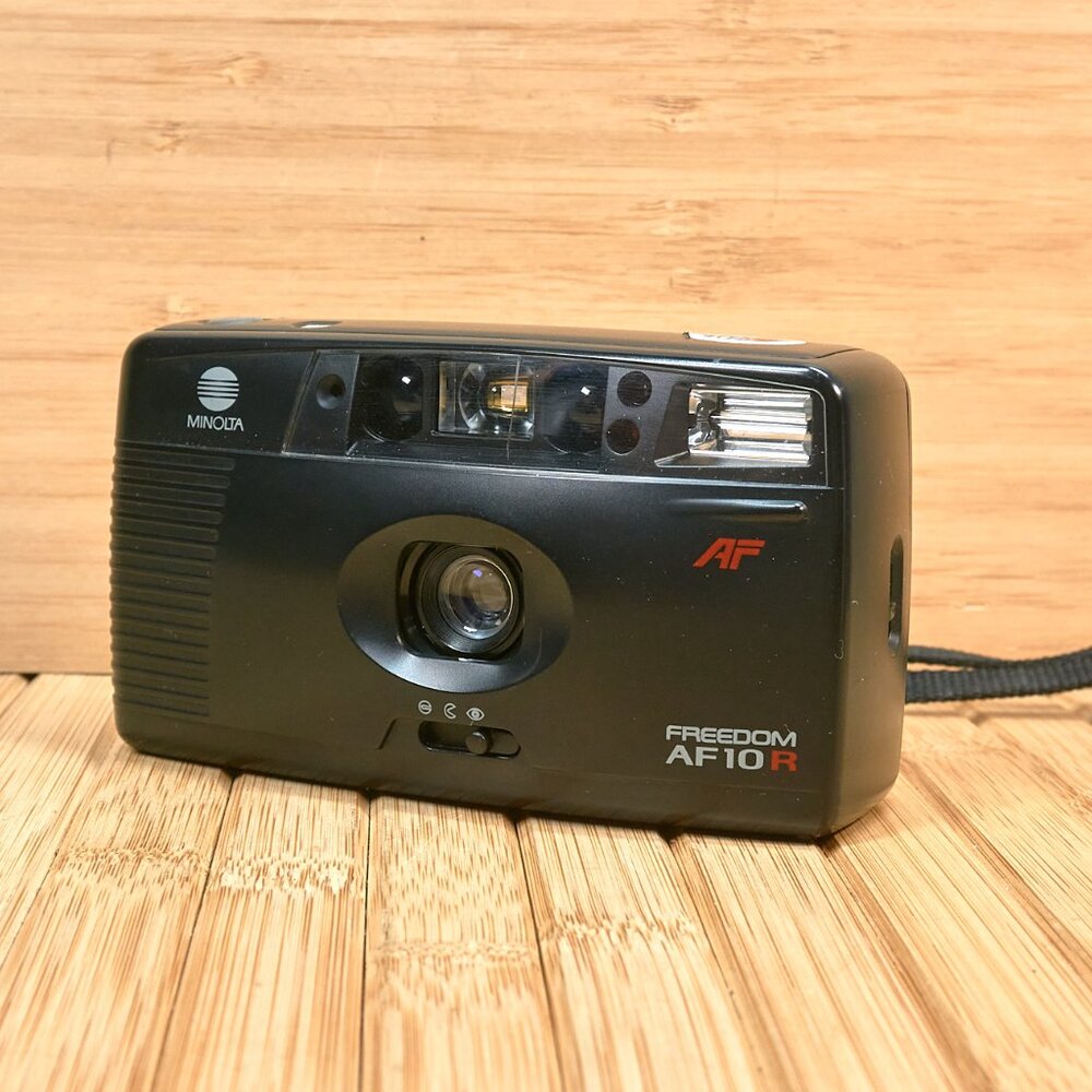 Minolta Freedom AF10R Point and Shoot 35mm Film Camera, Made in Japan